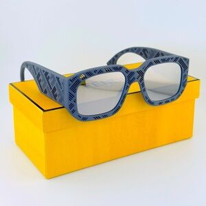 New! FENDI SHADOW Sunglasses FE401131 Matte Gray Frame with Silver Mirror Lenses